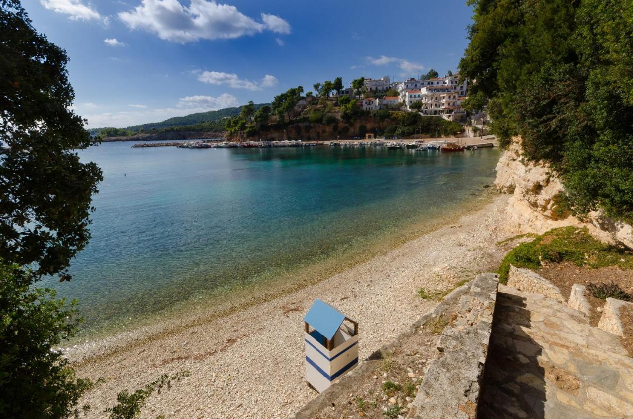Aegean Suites Votsi  Exteriör bild